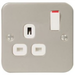 SURFACE SWITCHSOCKET OUTLET    1 GANG METALCLAD MC521