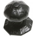 DOOR KNOB ANTIQUE BLACK        CENTRE SINGLE 3064 KIRKPATRICK